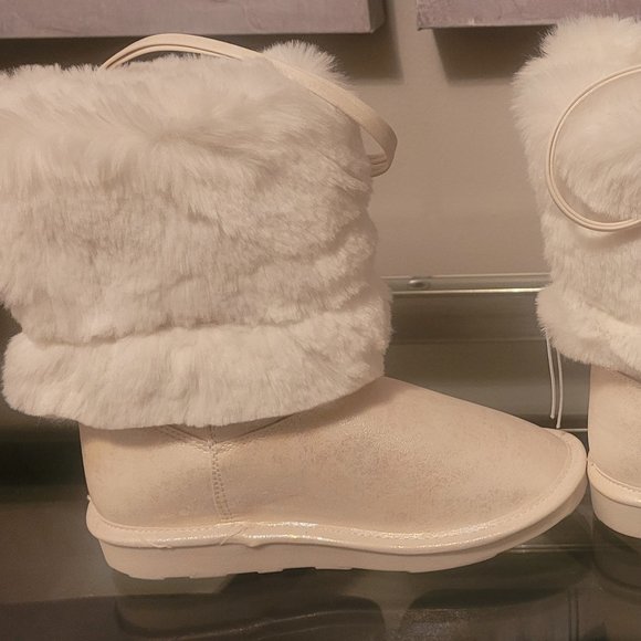 Shoes Brand New Girls White Fur Boots Poshmark